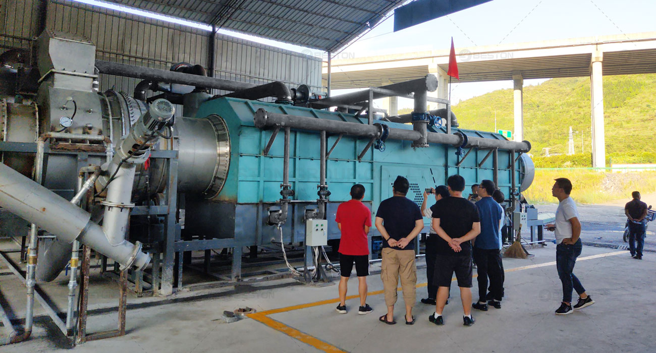 Machine de pyrolyse de biomasse avec des avantages